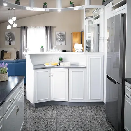 Hope's Apartment *
